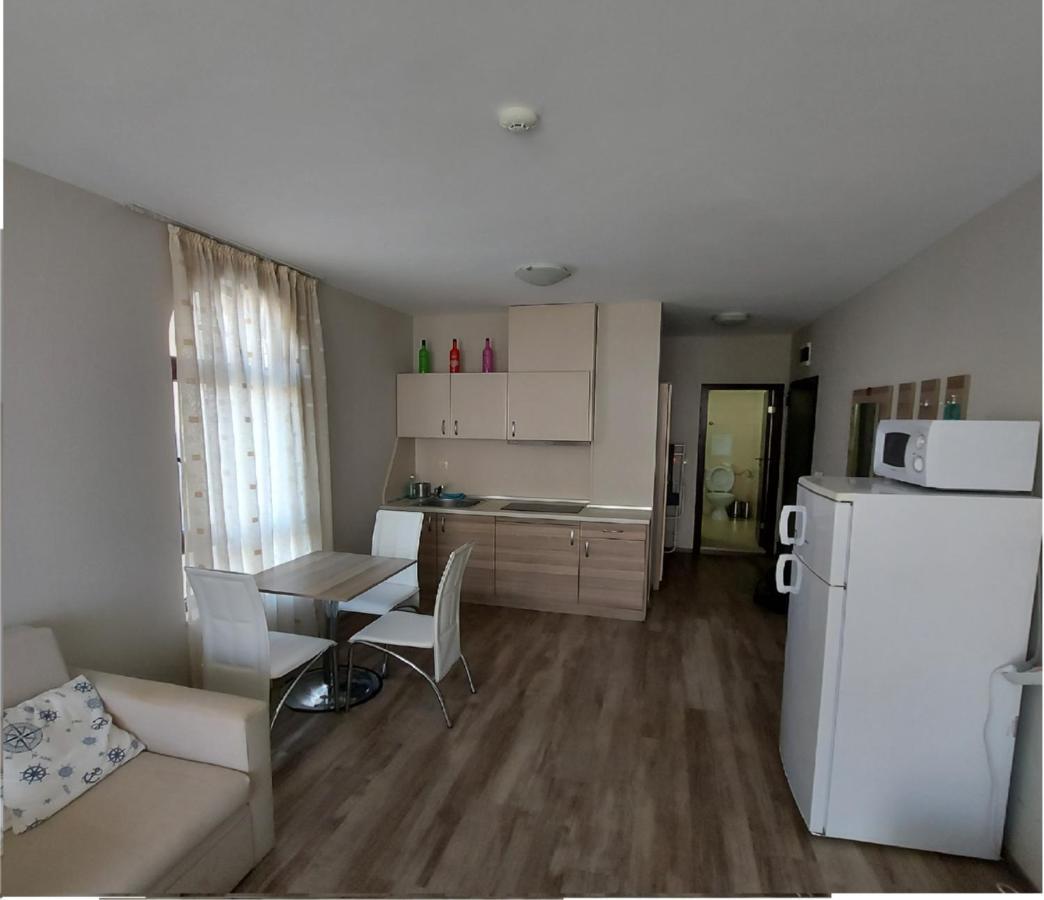 Charming Studio In Sorrento Sole Mare Sveti Vlas Ngoại thất bức ảnh